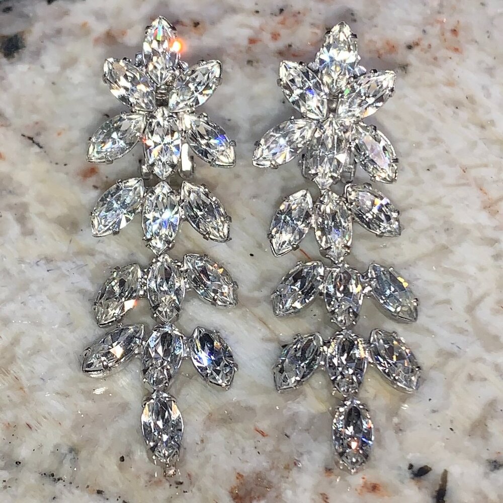 Clip on Rhinestone Dangle Earrings EUC